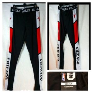 Chicago Bulls Yoga Pants Leggings Woman's size Small